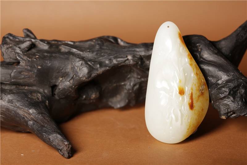 几百块钱能买到羊脂玉吗,两千块钱能买到羊脂玉吗