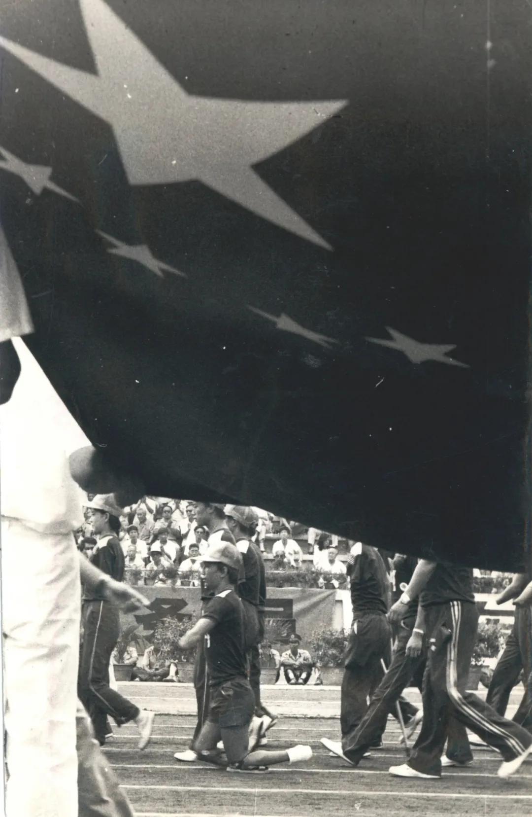 中国残疾人励志震撼短片,政府对残疾人事业的关心