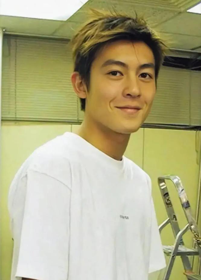 “*照门艳**”14年，7位女主差距巨大，有人离婚，有人成人生赢家