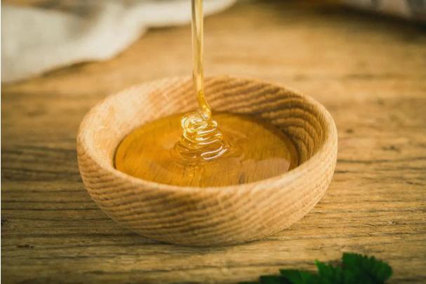 蜂蜜真假鉴别10种方法,一招教你辨别真假蜂蜜
