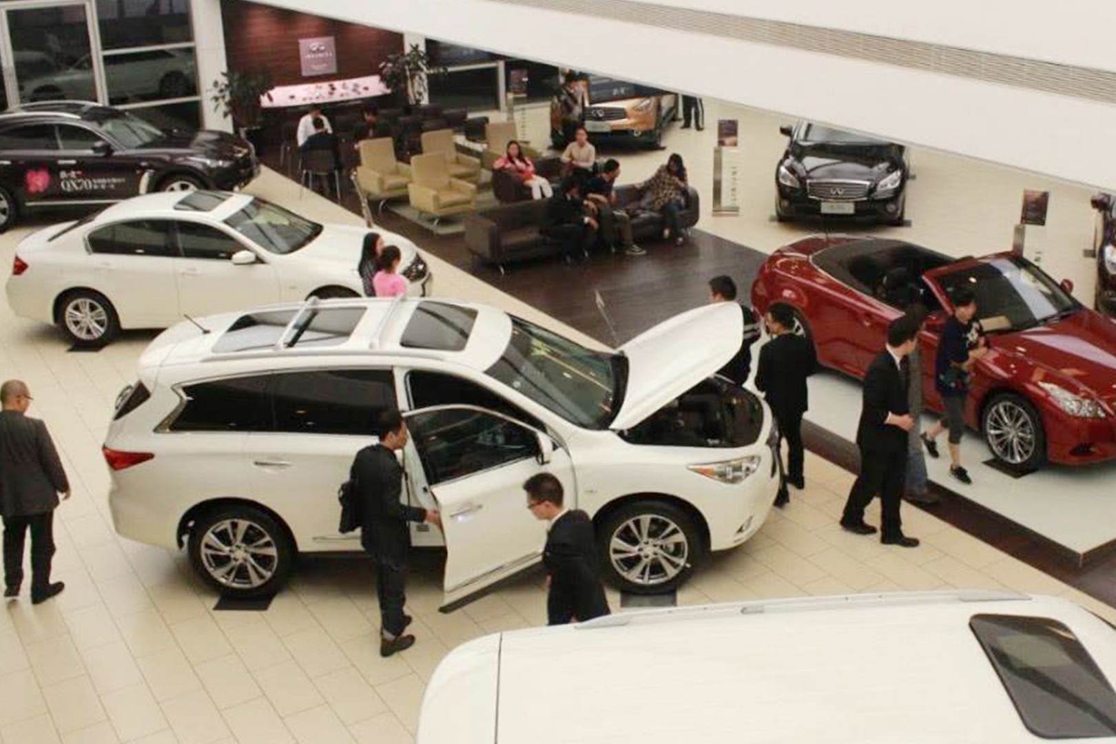 房贷车贷生活压力太大了怎么办,没有房贷车贷是不是很轻松