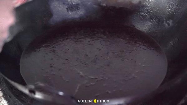 老字号石锅鱼31年老店,温岭石锅肥肠鱼