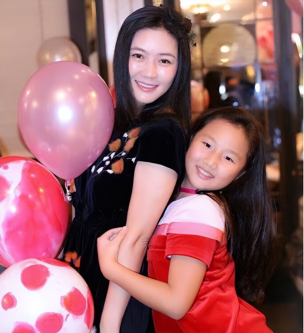 田海蓉被抛弃后活得最精彩,田海蓉丈夫葬礼视频