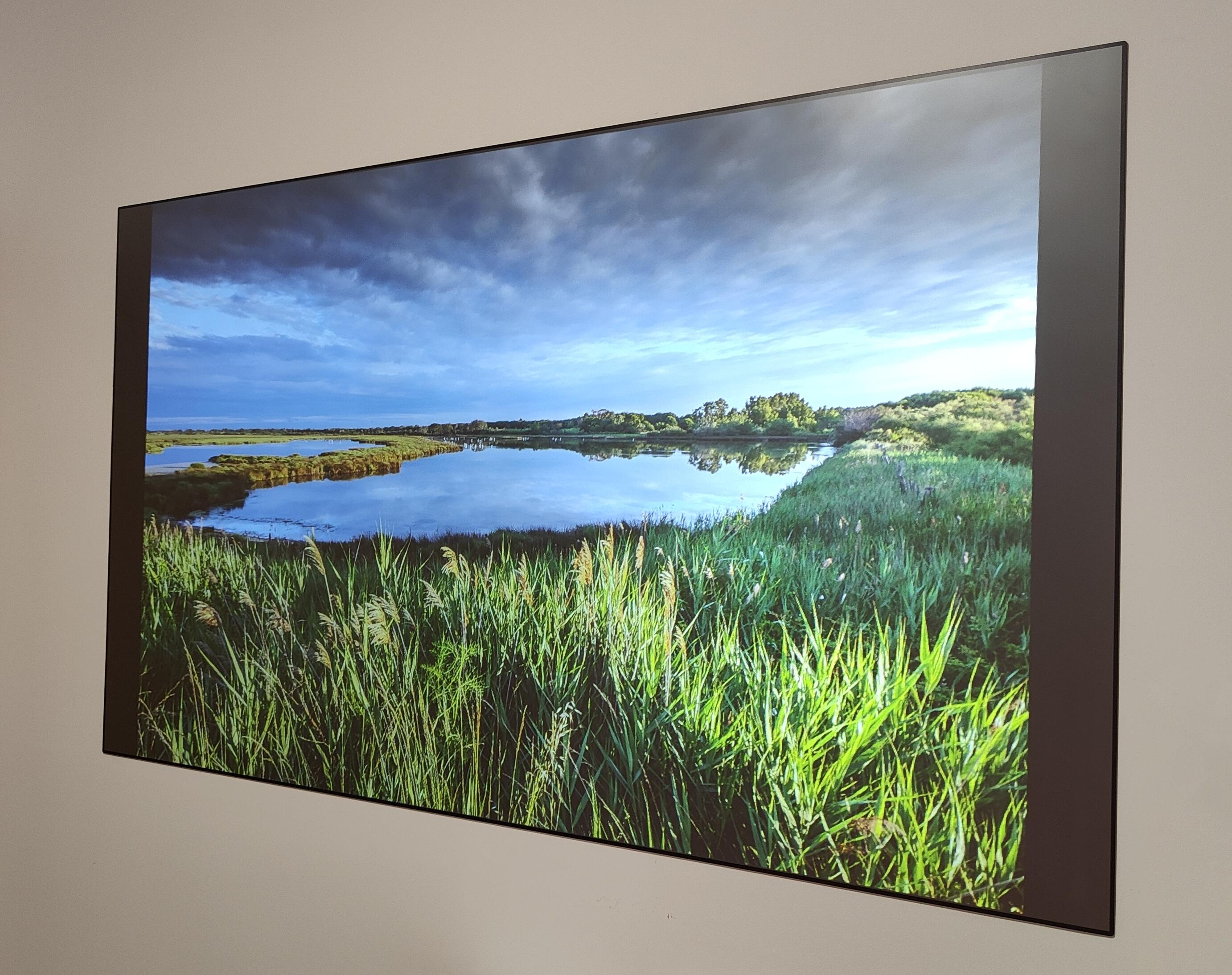 投影机显示不清晰怎么办,菲斯特s1画卷光学屏为什么那么贵