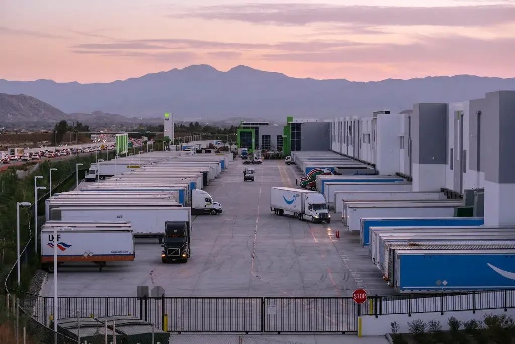 为减少亏损，海外仓卖货给收库存和二手市场，却告知卖家已送仓