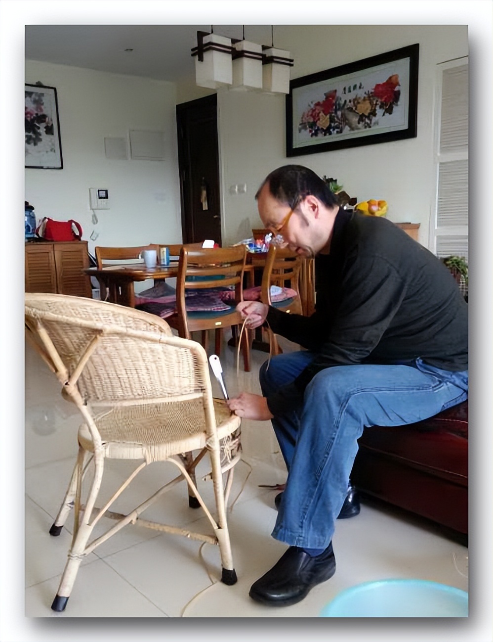 我帮朋友修藤椅「张一冰」