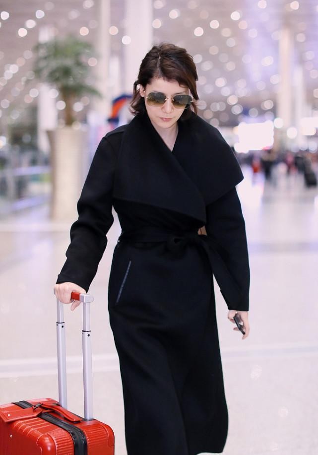 海清帅气冬季穿搭,海清穿衣搭配图