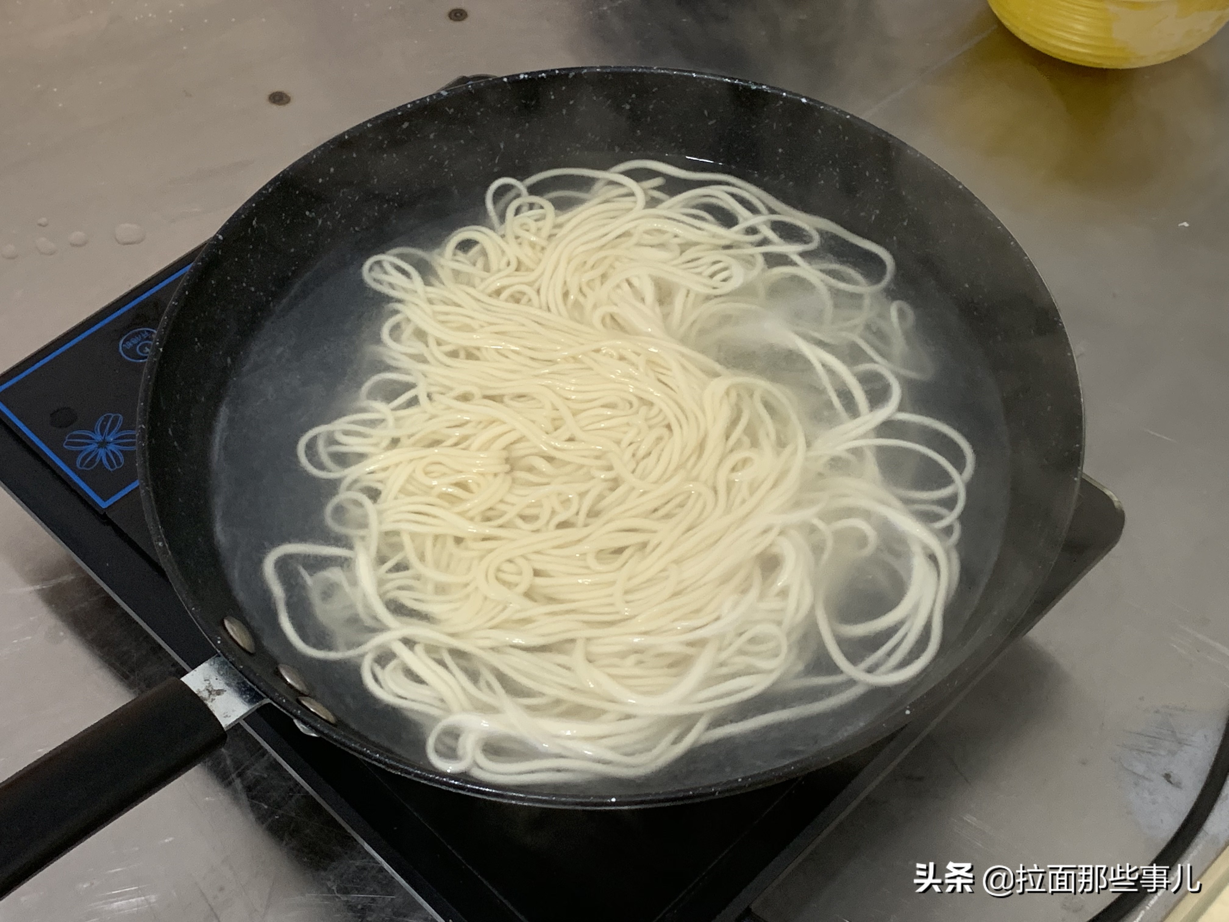 老师傅教你擀陕西手擀面视频,七大窍门教你做劲道手擀面