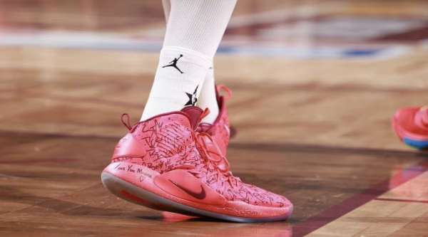 2022全明星战靴,2024年nba全明星名人赛上脚球鞋