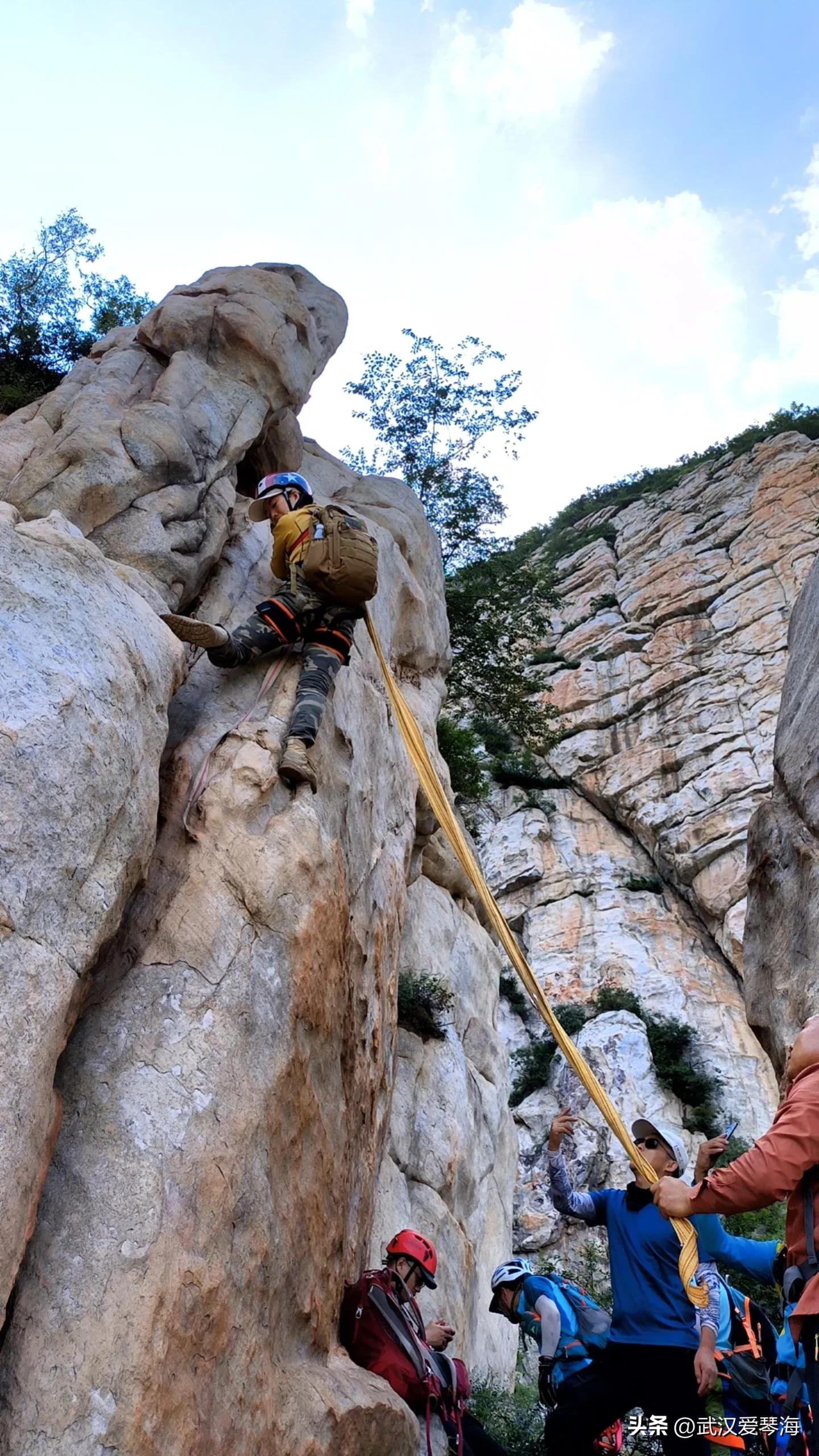 嵩山鱼道鱼脊线全景,嵩山虎头崖攀爬