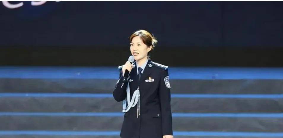 中国头号警花王菲,王菲头号警花生活照