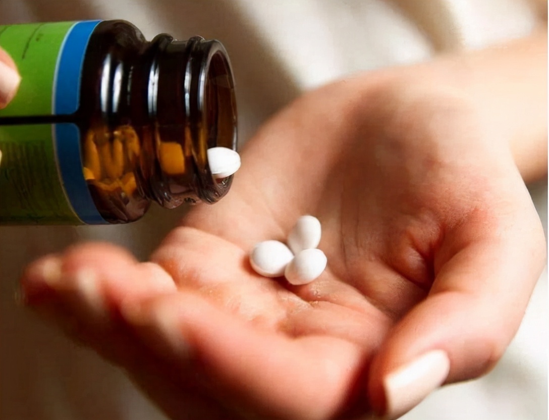 甲钴胺就是B12吗,甲钴胺就是营养神经的吗