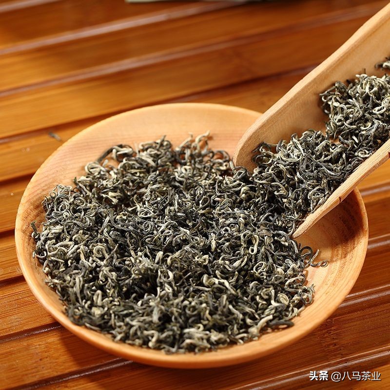 让生活过得去必须添点绿,要想生活过得去头上就得有点绿