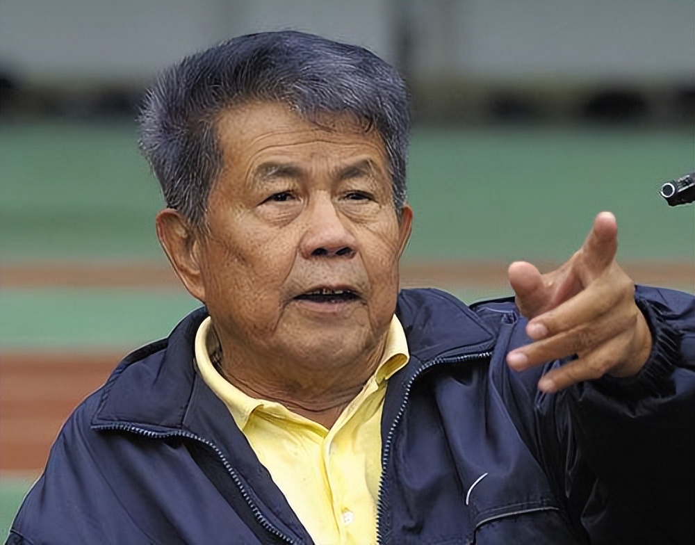 2000年的中国男足主教练,中国男足2002世界杯主教练