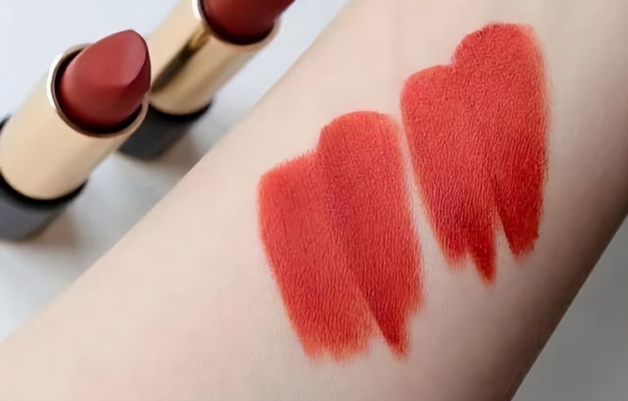 口红色号推荐可爱女孩,口红薄涂和厚涂