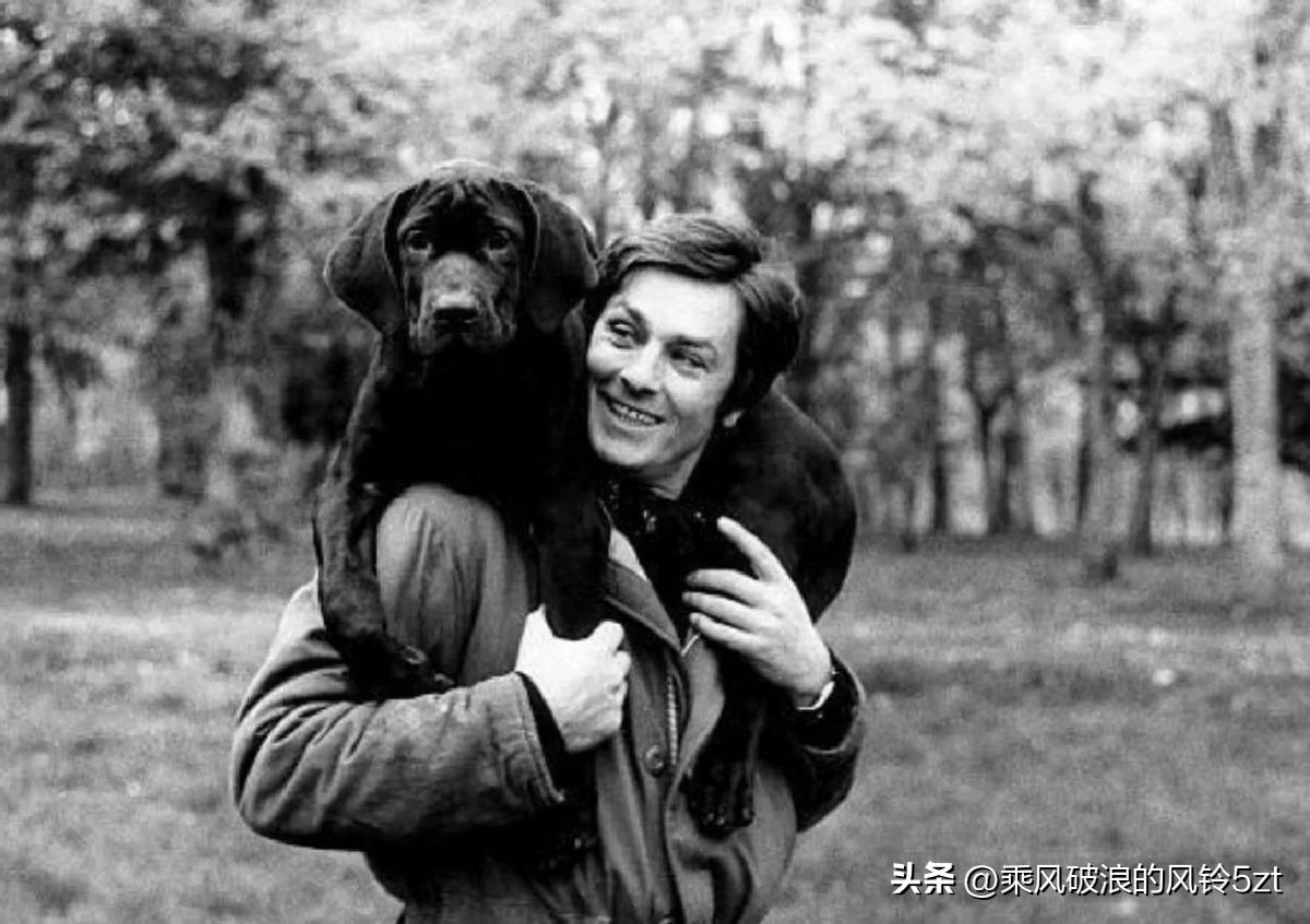 高清老照片：旗人格格大腿岔开豪放洗衣，地主三妻四妾不输女明星