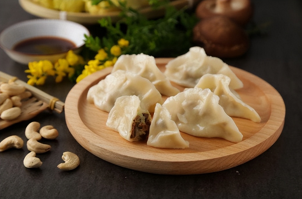 速冻饺子化了一天还能煮么,速冻的饺子化了还能吃吗