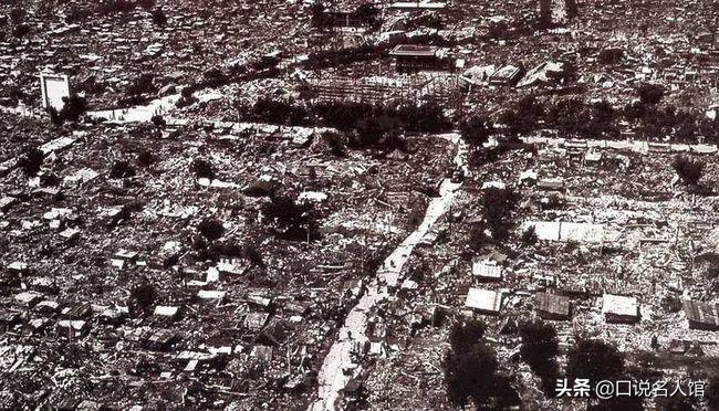 1976年，毛主席晚年看电影，10分钟不到便号啕大哭，被迫中止放映