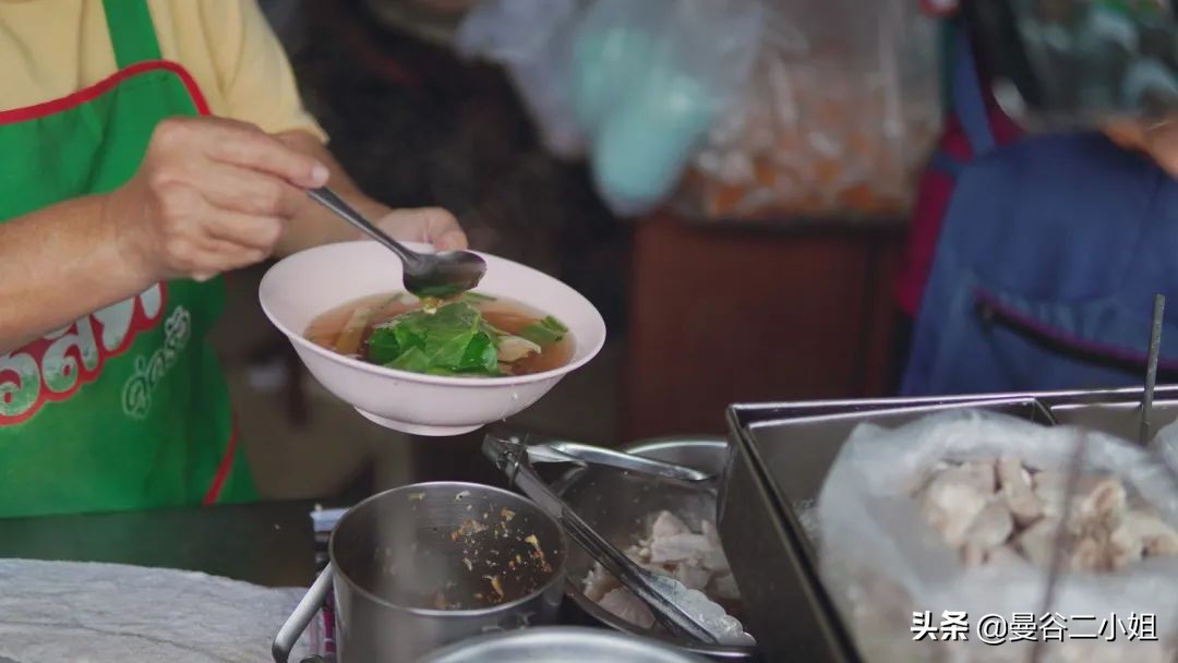 泰国疫情夜市地摊,泰国路边摊的疫情