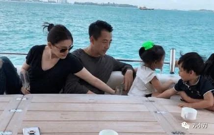 大s闪电再婚,万小刀婚姻