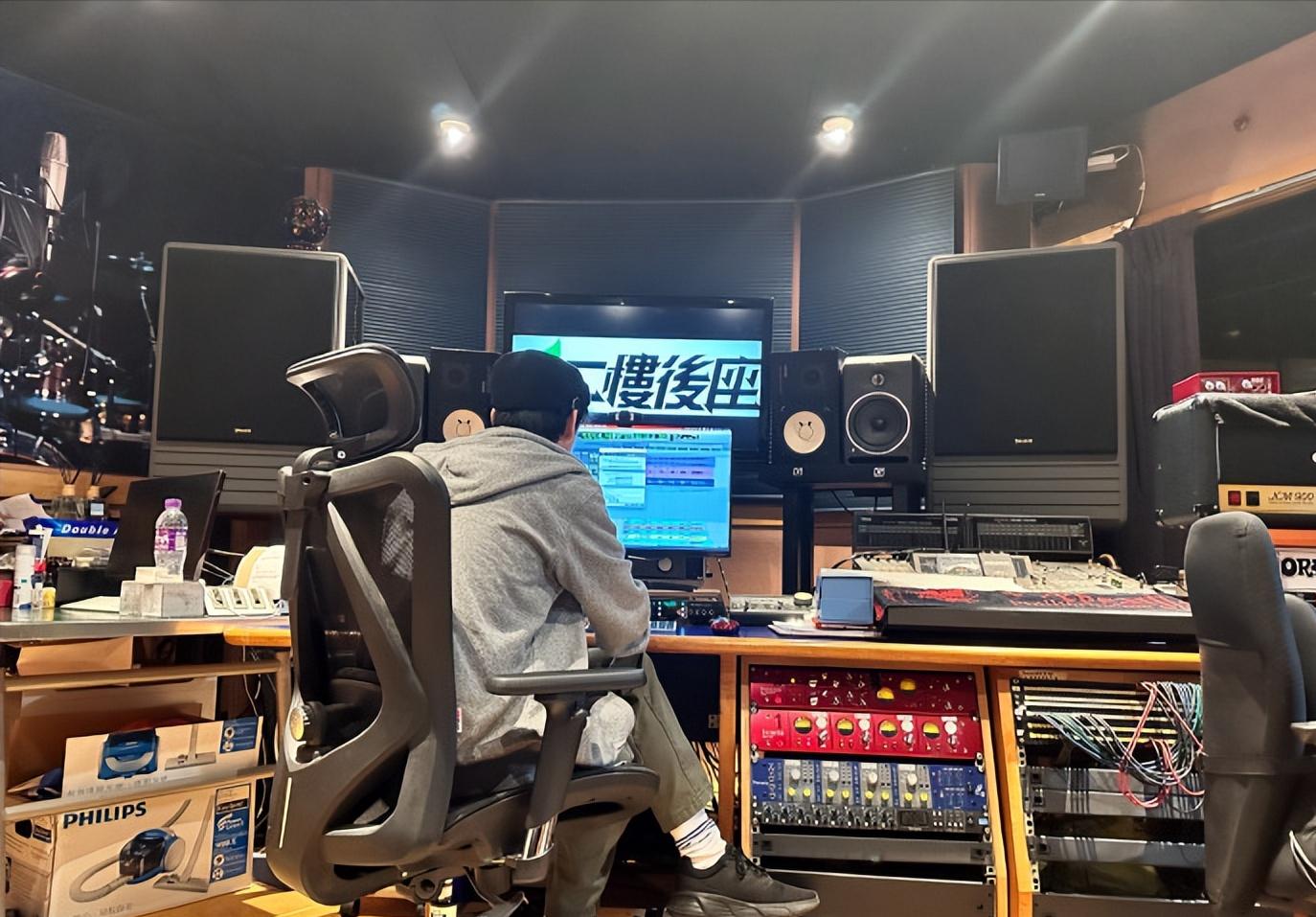 黄家驹前女友简介,黄家驹的历任女友