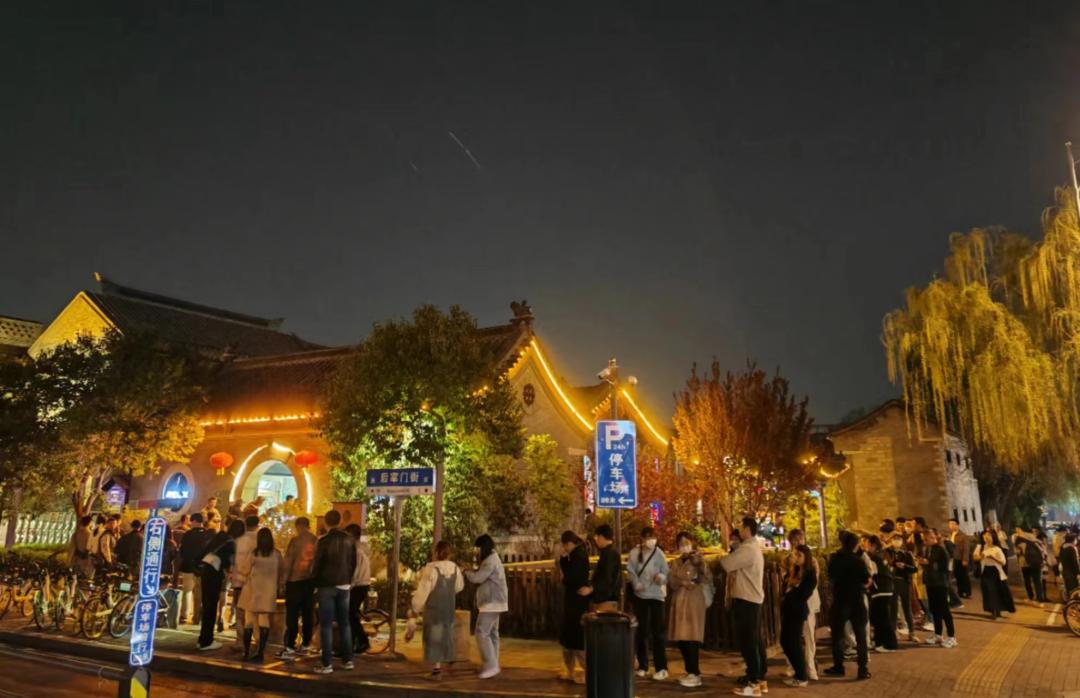 干饭人来济南干饭，一定要吃的是什么？放心它星罗棋布非常好找