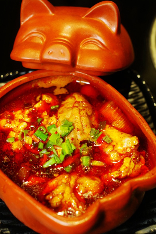 烤鱼籽烤鱼泡初体验不淡定，厦门火车站初九烧烤，撸串喝酒好实在