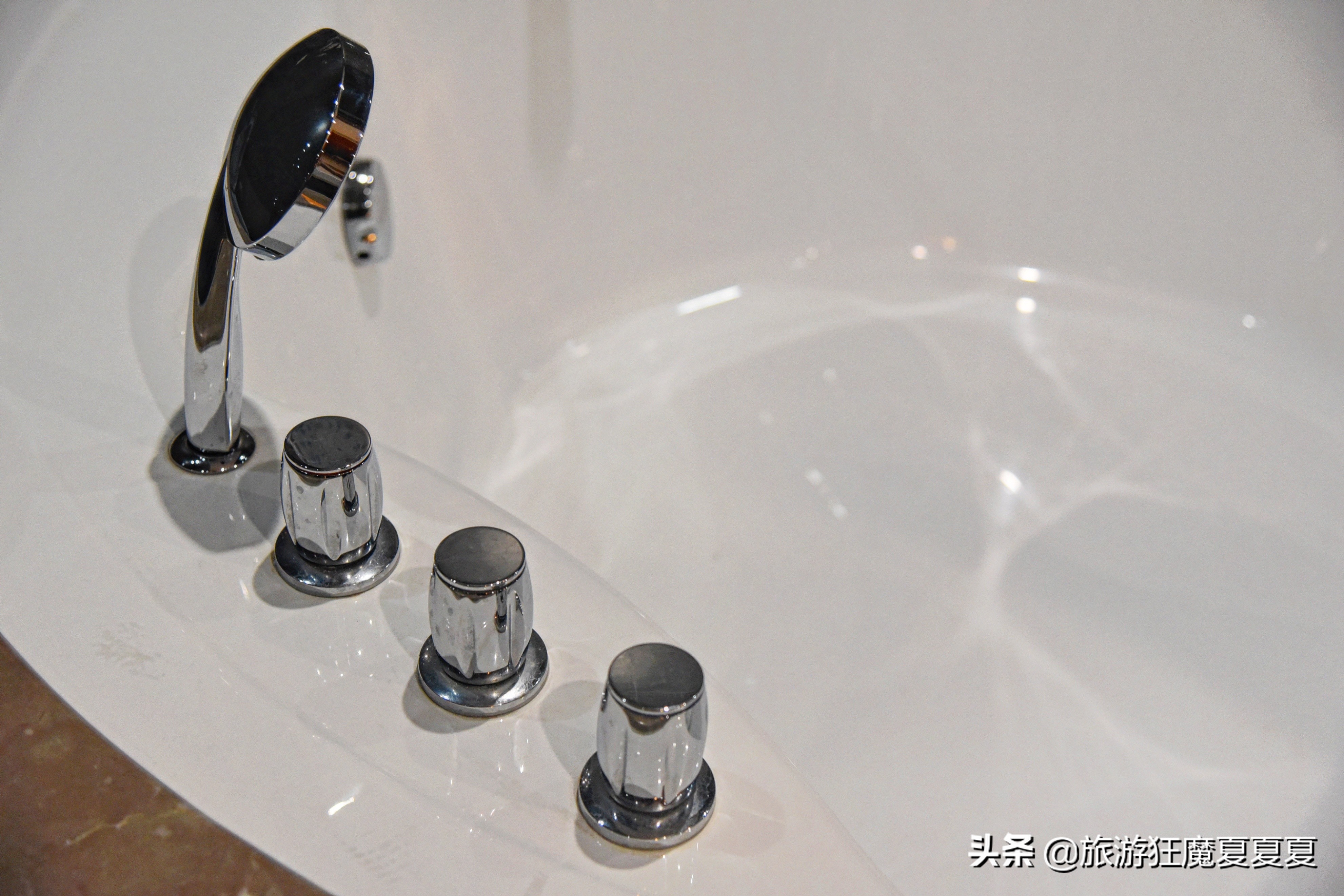 70后女孩投资800万在莫干山开民宿,80后夫妻回乡开民宿