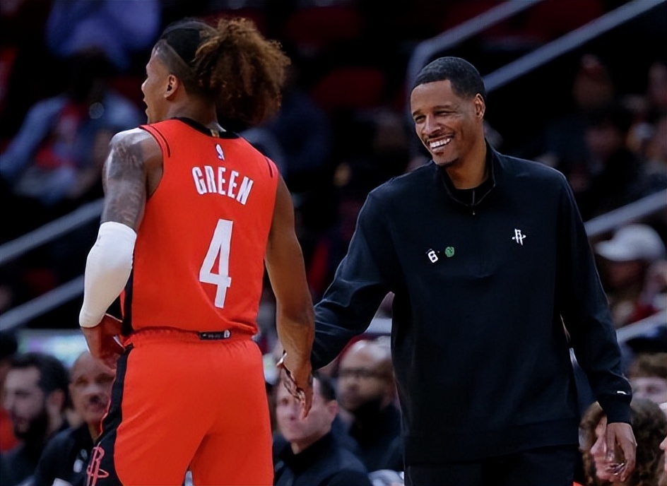 哈登轰31+7+976人胜热火扳平比分,哈登火箭60+三双