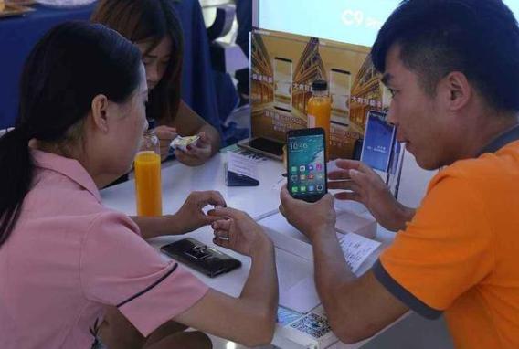 买二手手机在实体店还是网上买好,网上手机和实体店手机质量一样吗