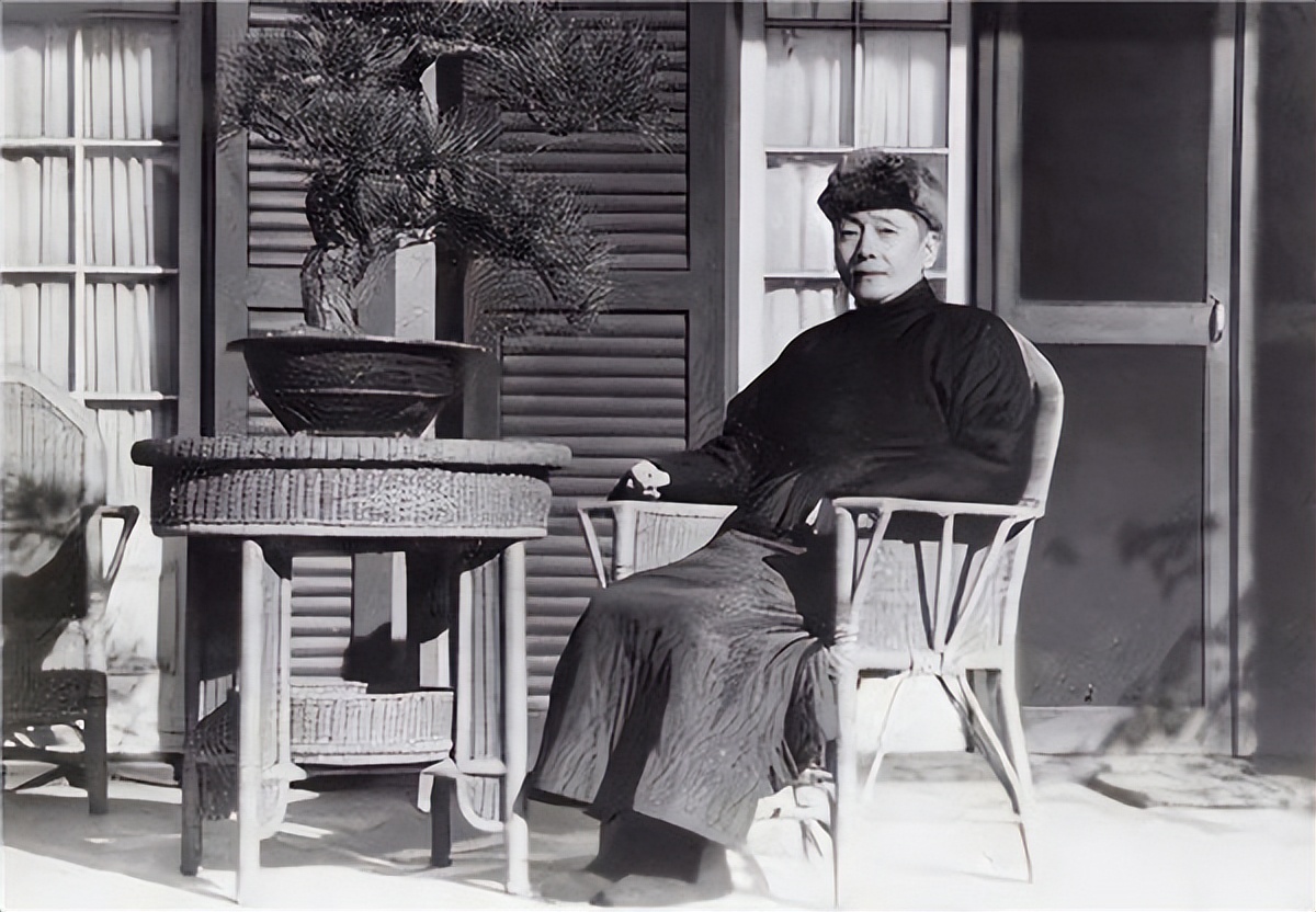 日本女护士嫁给中国将军64年，生下歌唱家女儿，女婿如今家喻户晓