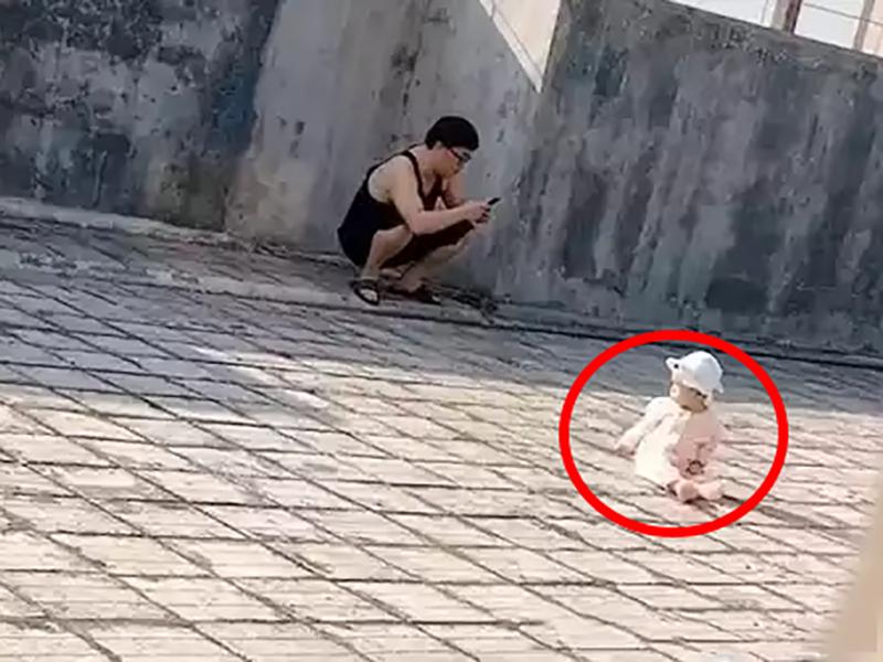 3岁女孩下身突然流血，医生的检查结果，原来是5厘米的异物