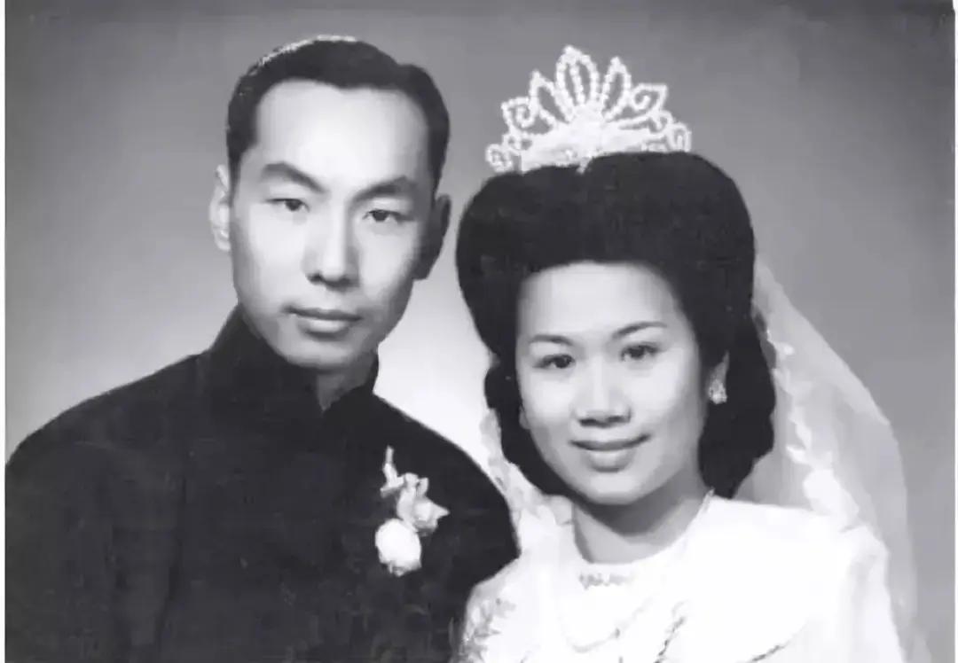 张爱玲作品流言讲了什么,张爱玲的流言原文