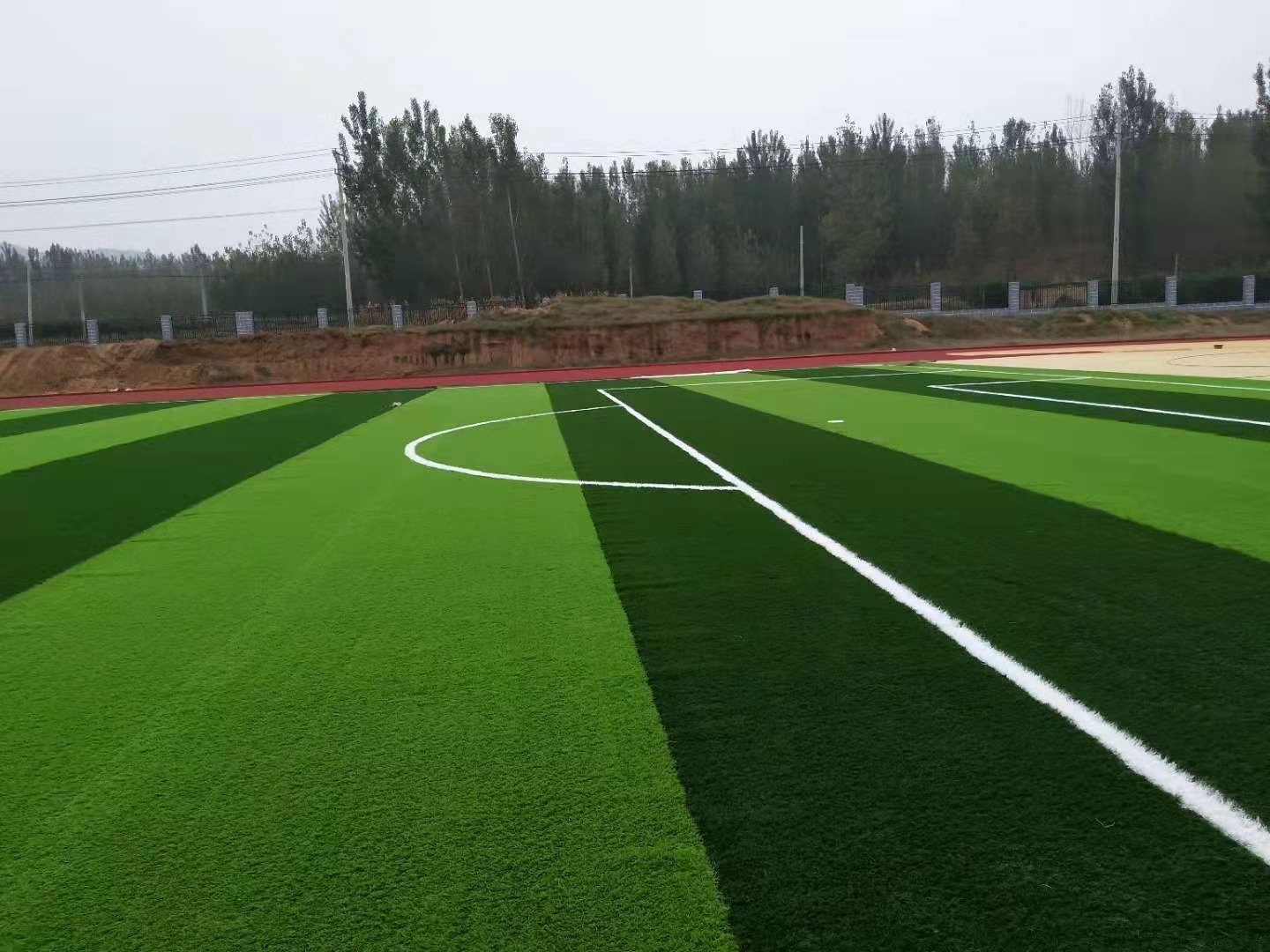 足球场人造草坪施工步骤,足球场天然草坪施工做法