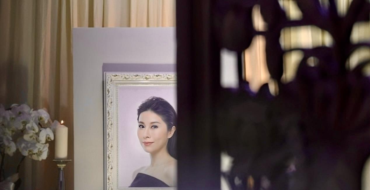 香港知名女星举行设灵仪式，彩色遗照曝光，烧炭自杀身亡年仅46岁