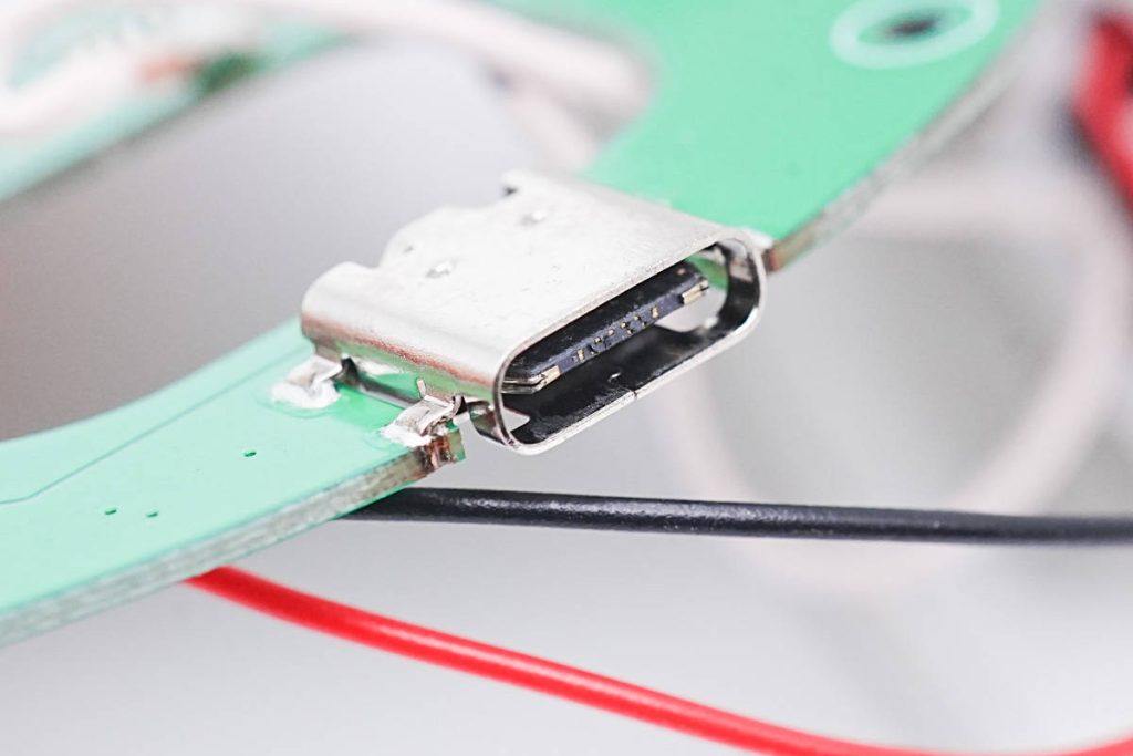 磁吸无线充电宝拆机测评,苹果原装磁吸充电器拆解