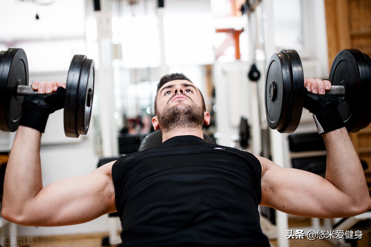 瘦人在家增肌增重最佳锻炼方法,瘦人怎么练上半身增肌