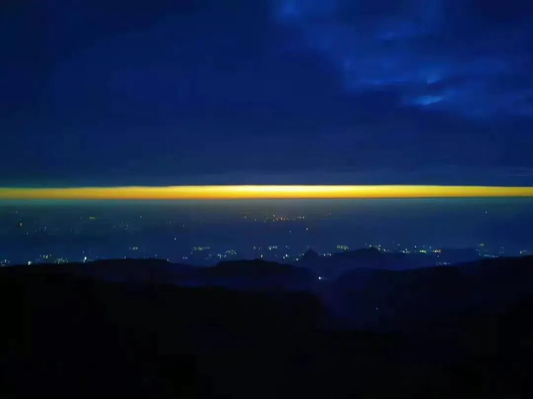 回到小县城朝九晚五,回到朝九晚五的心情说说