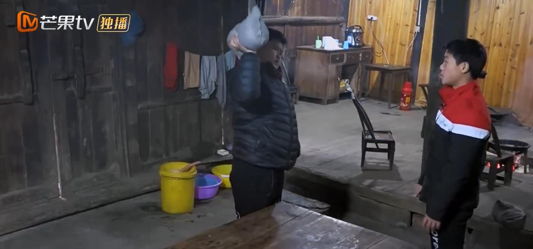 太子爷从小患有暴躁症,太子爷从小就有狂躁症