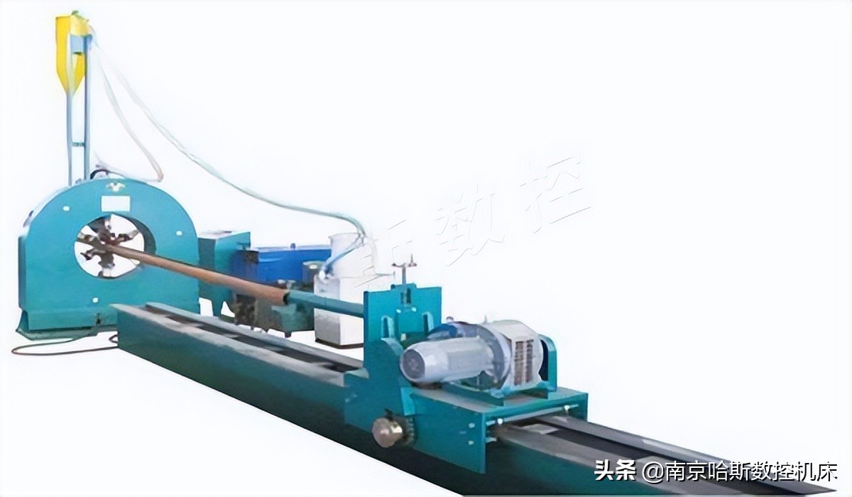 城市太阳能灯设备,4.5米灯杆生产全流程