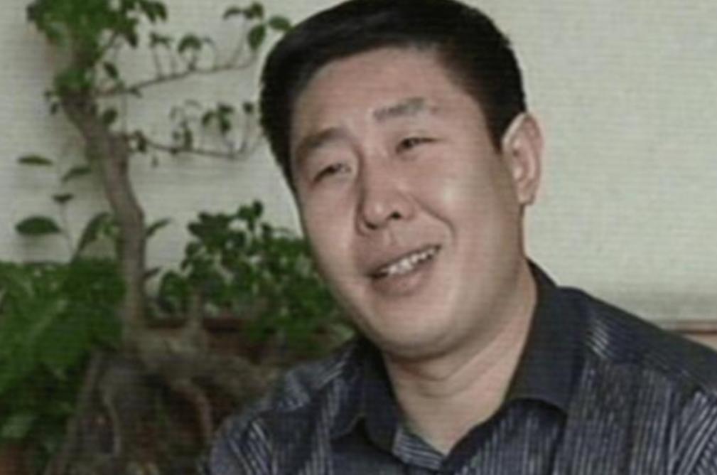 鲁豫采访中原酒神张政完整视频,酒神张政现在在做什么工作