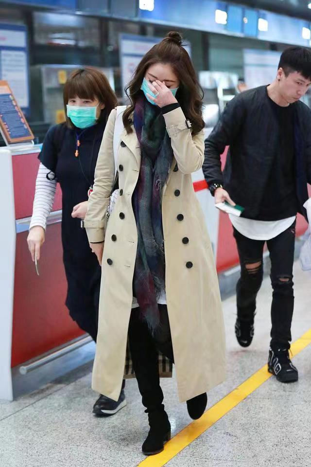 林心如冬季穿黑棉袄搭配图片,林心如紫色礼服裙穿搭