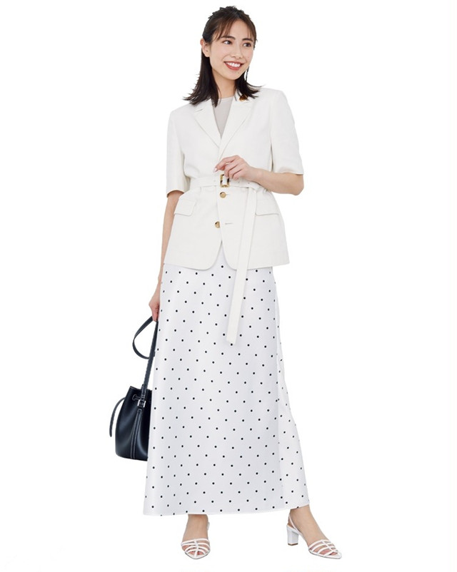 百搭运动休闲凉鞋穿搭,高跟银色凉鞋简单大方穿搭