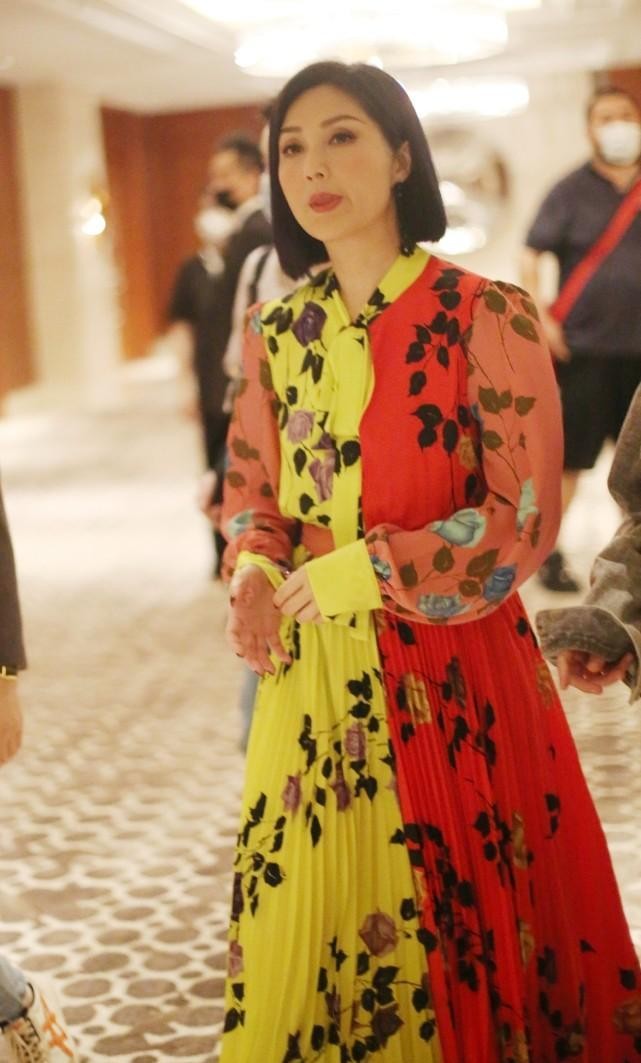 杨千嬅同款穿搭,杨千嬅短发穿衣打扮