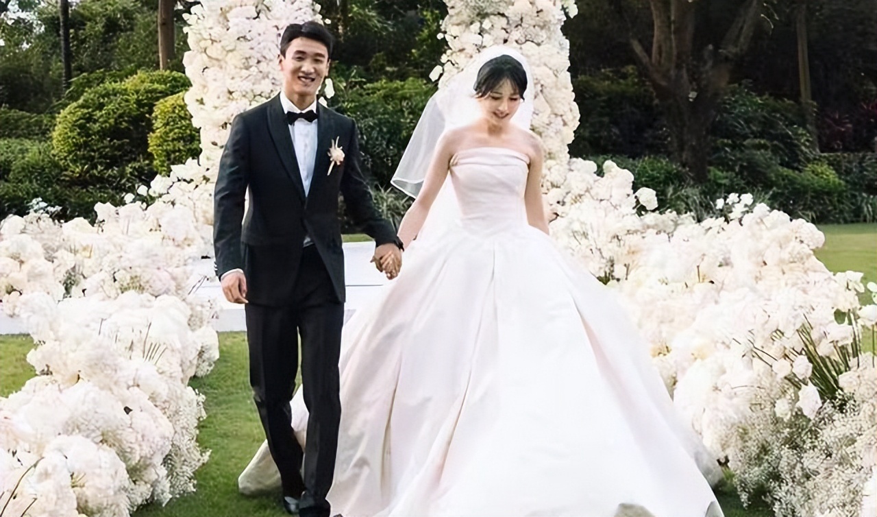 韦世豪老婆吴雅家世,韦世豪妻子吴雅是哪里人