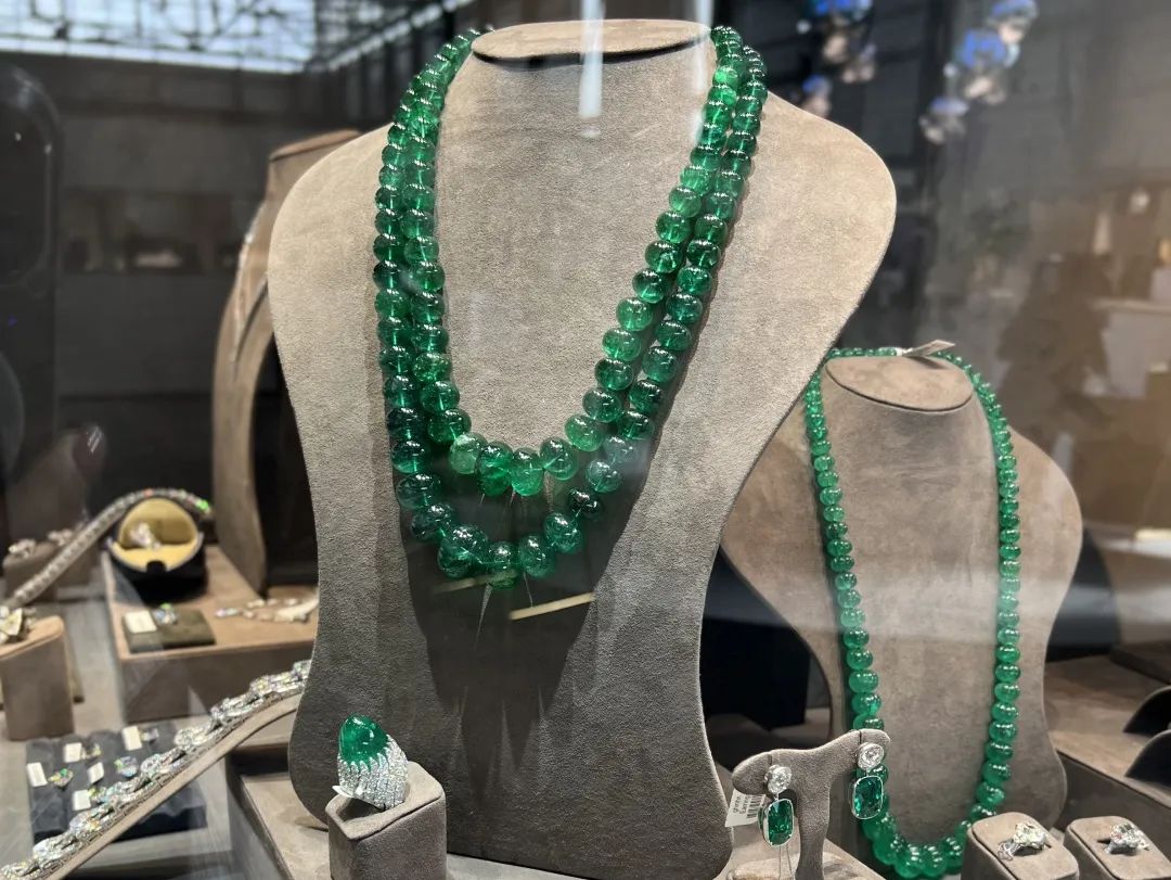 时隔3年又来日内瓦珠宝展大寻宝，竟然还见到了JAR真身！