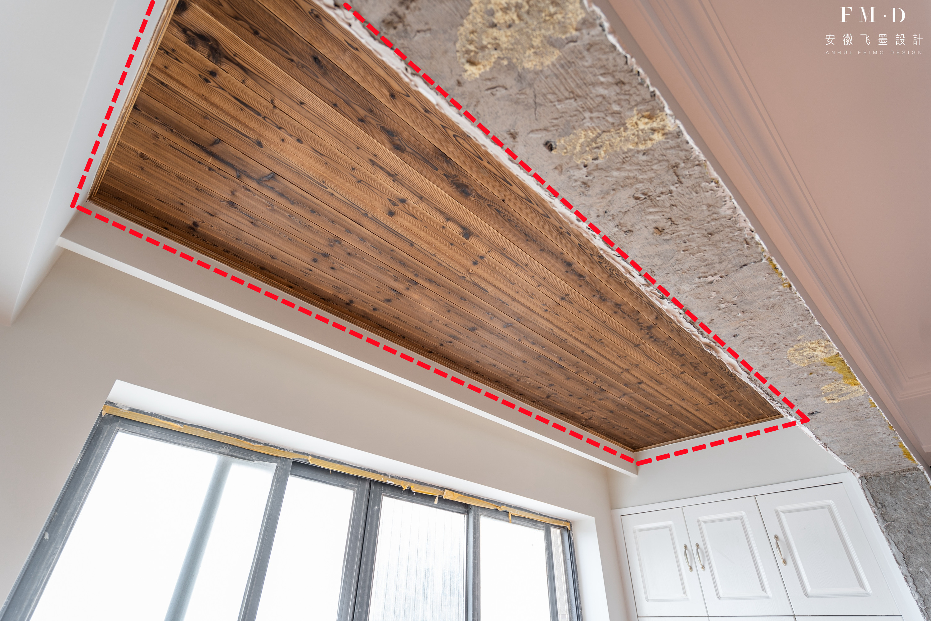 桑拿板阳台简易吊顶图,阳台桑拿板吊顶造型效果图浅色