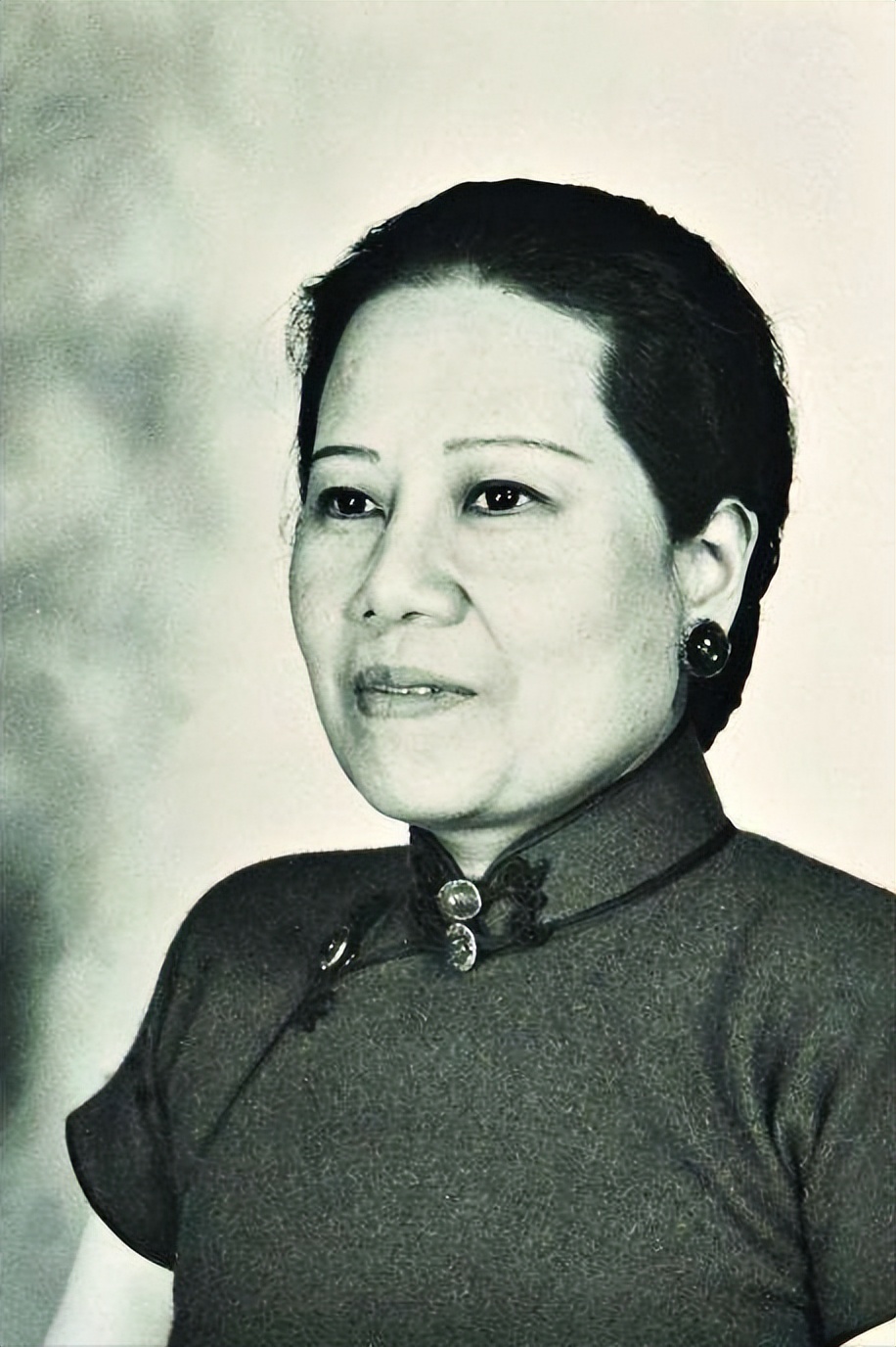 孔祥熙最后在哪里去世的,民国四大家族孔祥熙结局