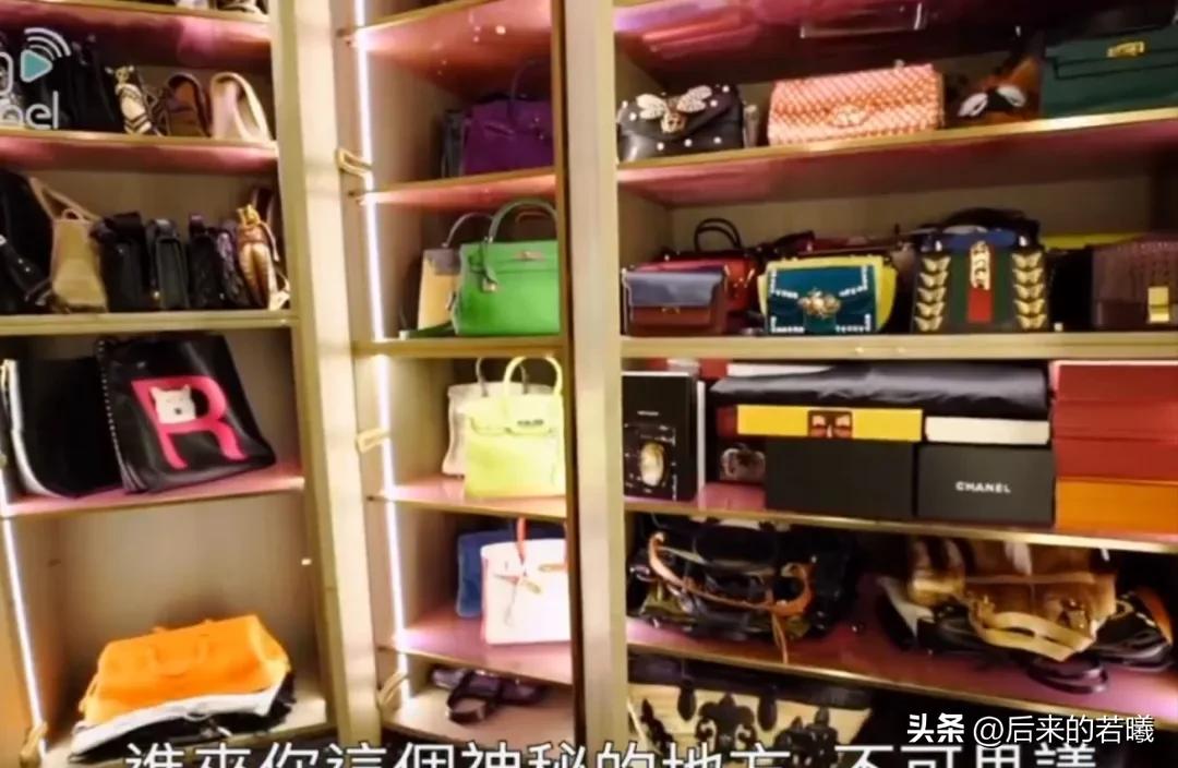 住4.3亿山顶豪宅，关之琳却衰老成这样