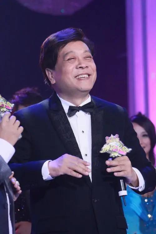 饶颖与赵忠祥的真实关系是怎样的,赵忠祥和饶颖的绯闻是真的吗